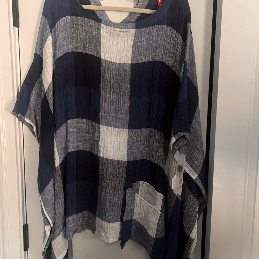 Connie Navy and White Checkered Poncho
